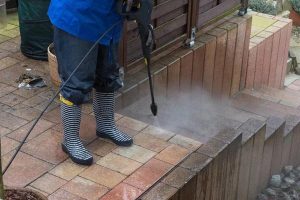 Eco-Friendly and Efficient Cleaning by Pure Mist Pressure Washing